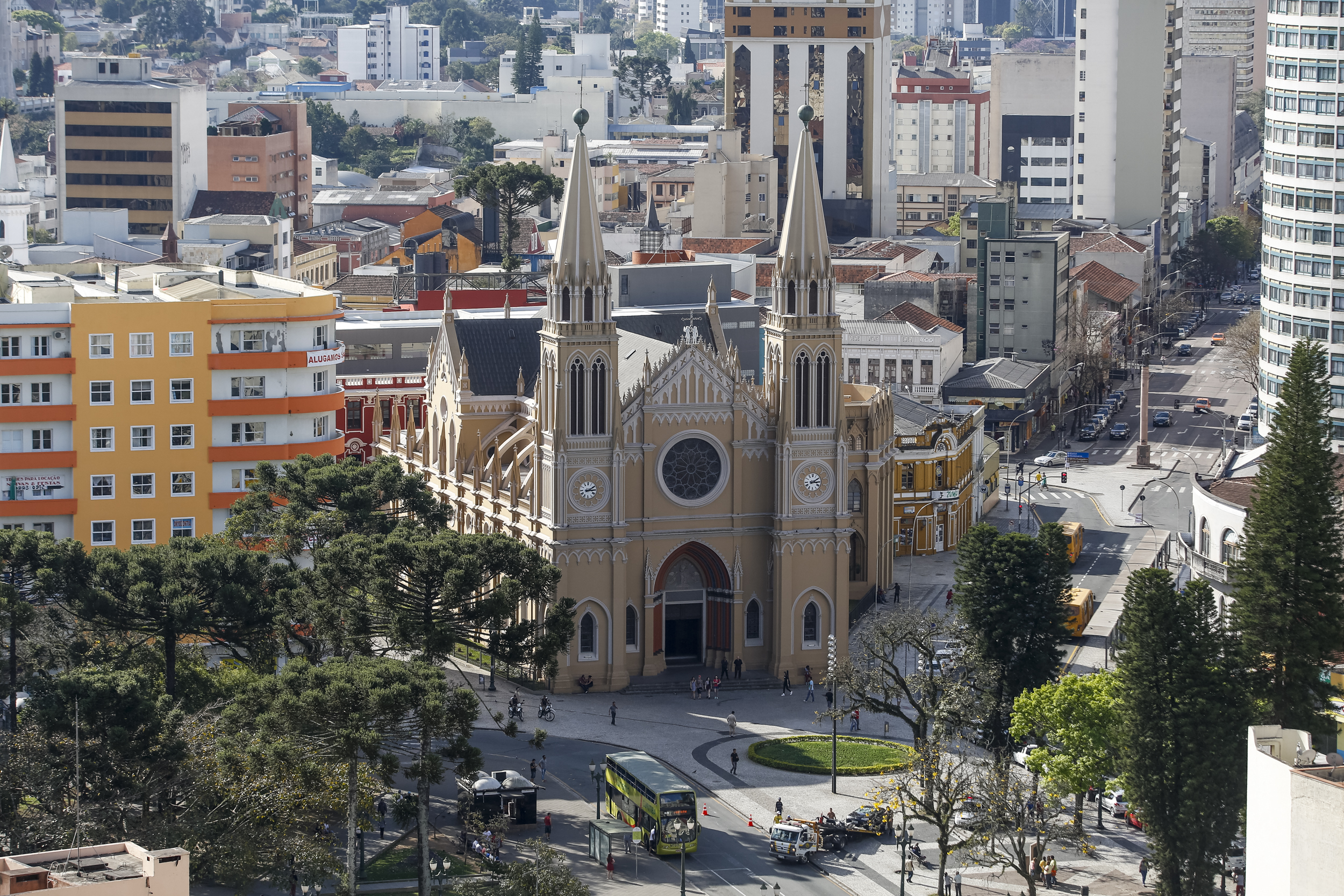 Paróquia Nossa Senhora da Luz dos Pinhais, a Catedral de Curitiba, terá imposição de cinzas às 12h e 18h | Henry Milleo/Gazeta do Povo