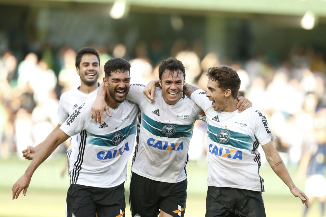 Coxa venceu com autoridade o Cianorte no Couto Pereira. | Hugo Harada/Gazeta do Povo