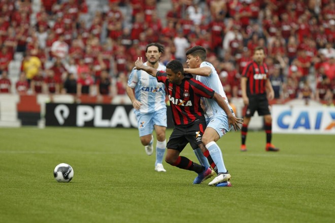Deivid emendou mais um jogo como titular do Furacão. | Antônio More/Gazeta do Povo