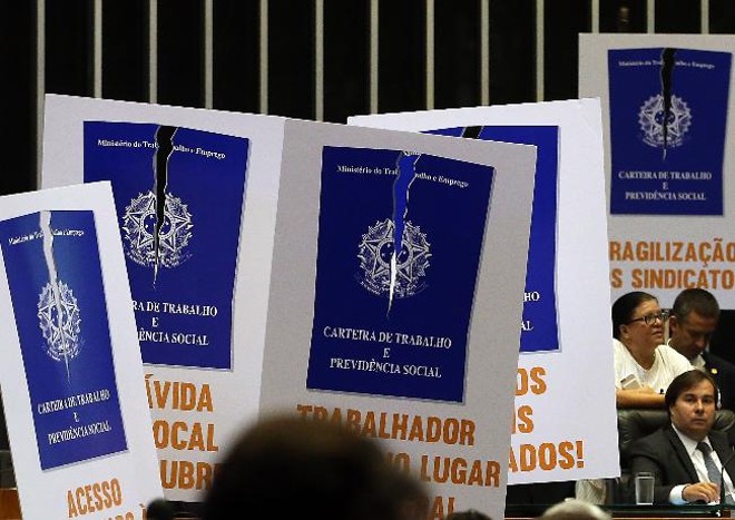 O presidente da Câmara dos Deputados, Rodrigo Maia (DEM-RJ), durante a votação da reforma trabalhista: opositores fizeram barulho contra o projeto. | Antonio Cruz/ Agência Brasil