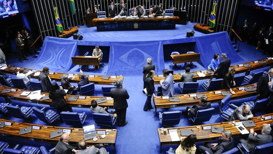 Senado aprova em plenário a lei do abuso de autoridade | /