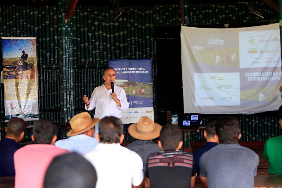 Em seminário na sementeira Agro Santa Rosa, palestrantes apresentaram dados da safra histórica de grãos do Paraguai. | Albari Rosa/Gazeta do Povo