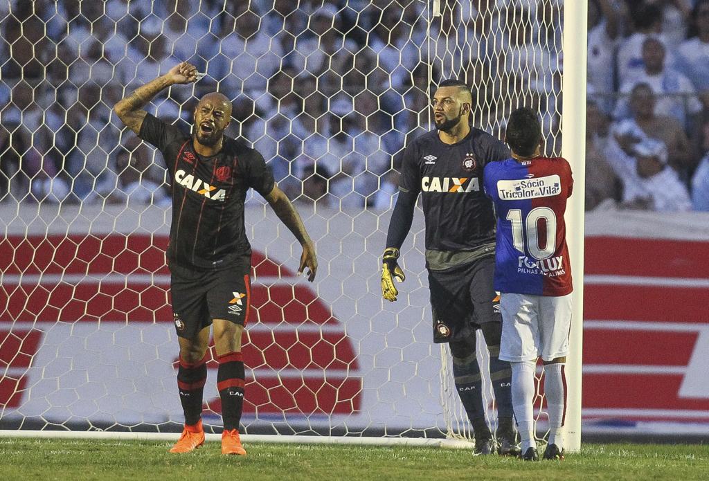 Thiago Heleno cutucou o Paraná após a classificação do Atlético. | Daniel Castellano/Gazeta do Povo