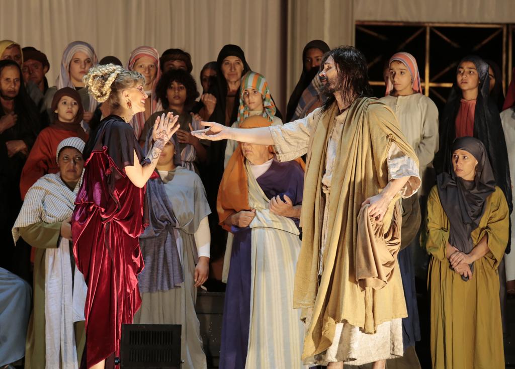 Tradicional encenação da Paixão de Cristo, feita pelo grupo de teatro Lanteri, na Pedreira Paulo Leminski , está em sua 39ª edição. | Pedro Serapio/Gazeta do Povo