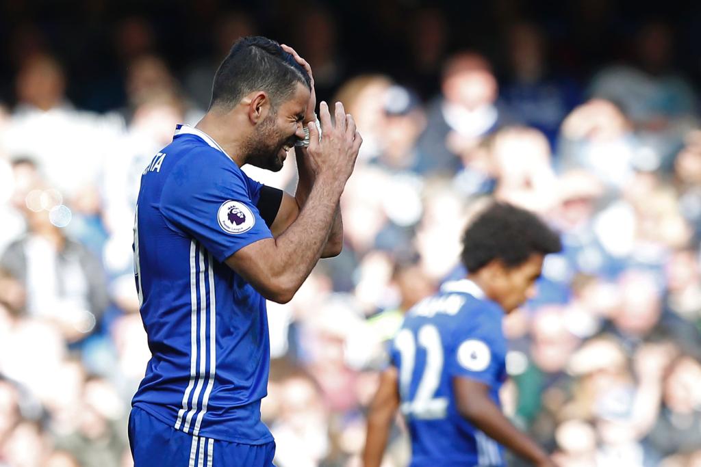 Diego Costa, do Chelsea, lamenta a derrota para o Crystal Palace. | Ian Kington/AFP