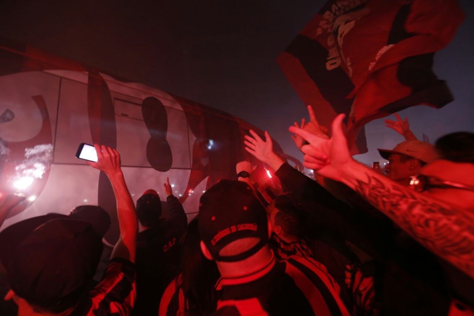 Muita festa na chegada do Atlético. | Marcelo Andrade/Marcelo Andrade/Gazeta do Povo