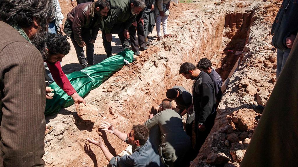 Vítimas do ataque lançado por Bashar Al-Assad na semana passada: gás mortal tem sido usado contra os opositores do governo sírio | Fadi Al-Halabi/AFP