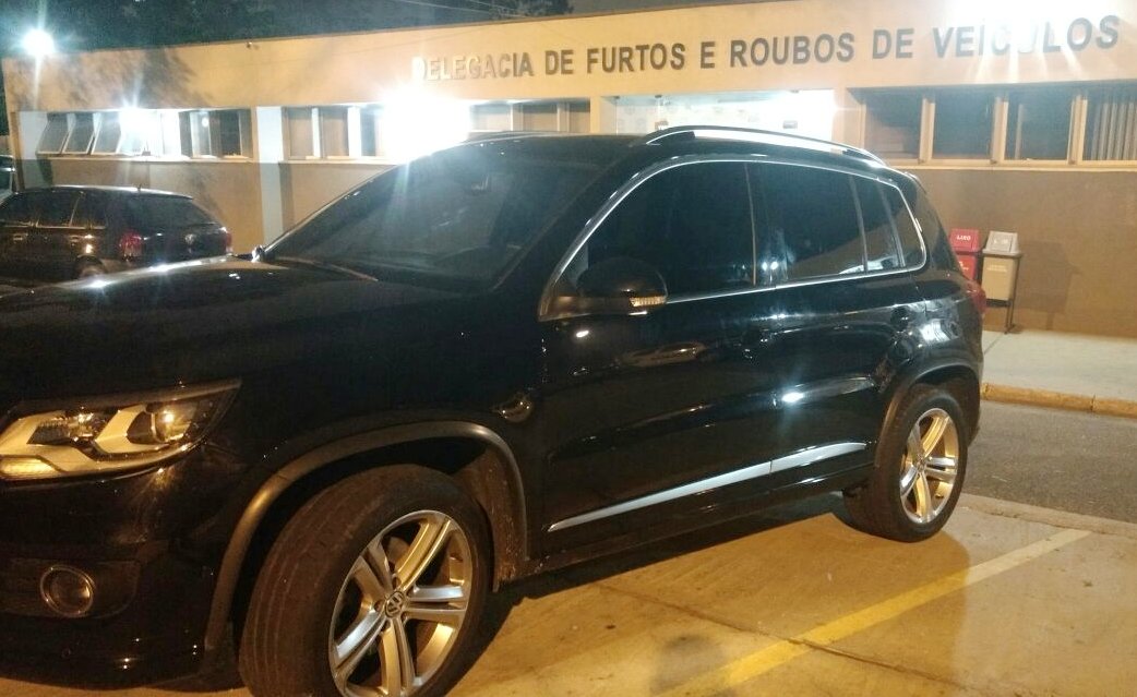Volkswagen Tiguan preto havia sido roubado no final de março em Curitiba | Polícia Civil/ Divulgação