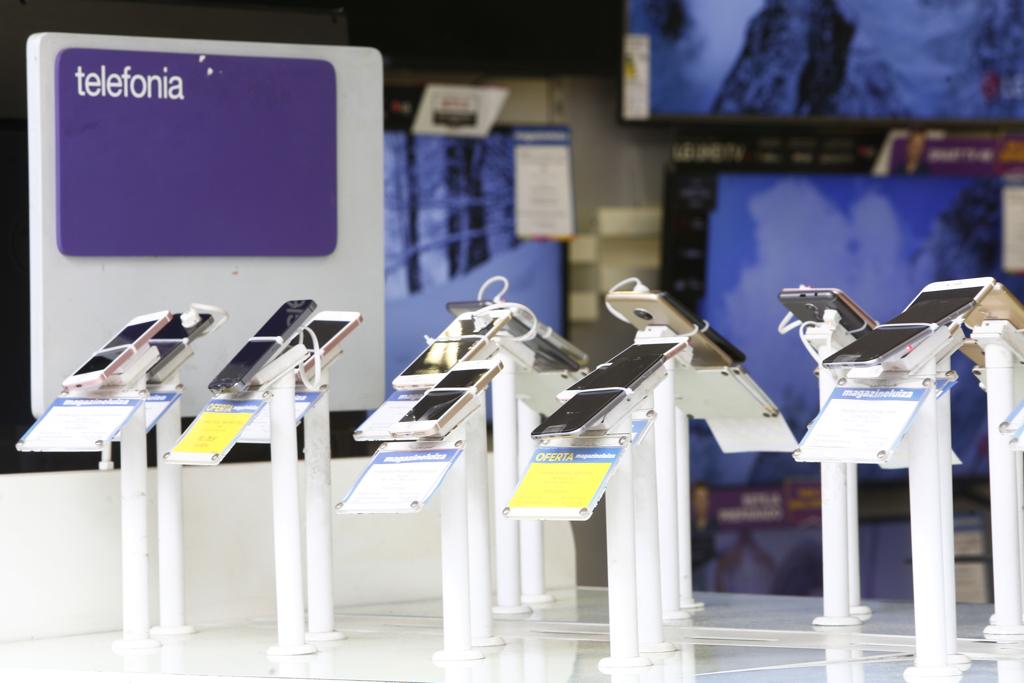 Lojas de celulares e eletrônicos foram os principais alvos dos bandidos nessa última semana em Curitiba | Aniele Nascimento/Gazeta do Povo