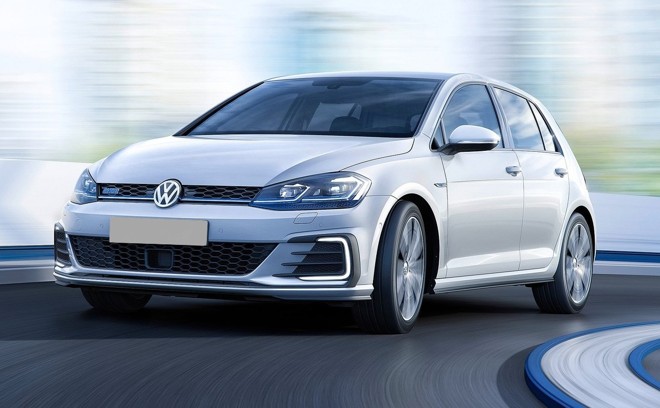 Golf ganha uma leve reestilização em sua linha 2018. | /