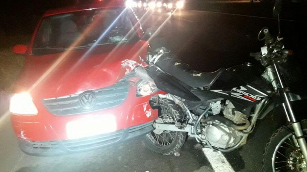 Acidente na BR-277, em São José dos Pinhais, deixou um morte e uma mulher ferida na noite de sábado (8) | Michael Martins/Colaboração