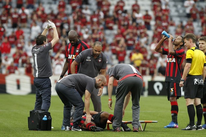 Jonathan acabou substituído por Gustavo Cascardo. | Antônio More/Gazeta do Povo