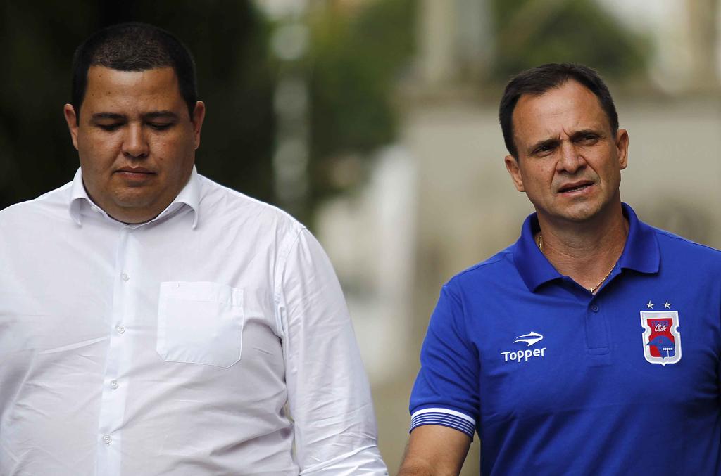 Presidente Leonardo Oliveira ao lado do técnico Wagner Lopes. | Jonathan Campos/Gazeta do Povo