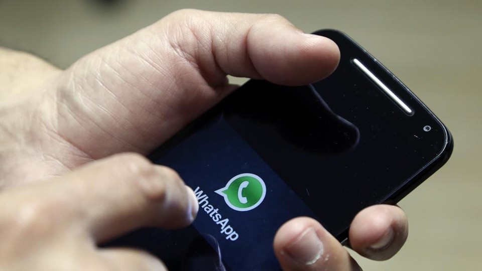 Intuito do golpe é direcionar downloads de apps. | Henry Milleo/Gazeta