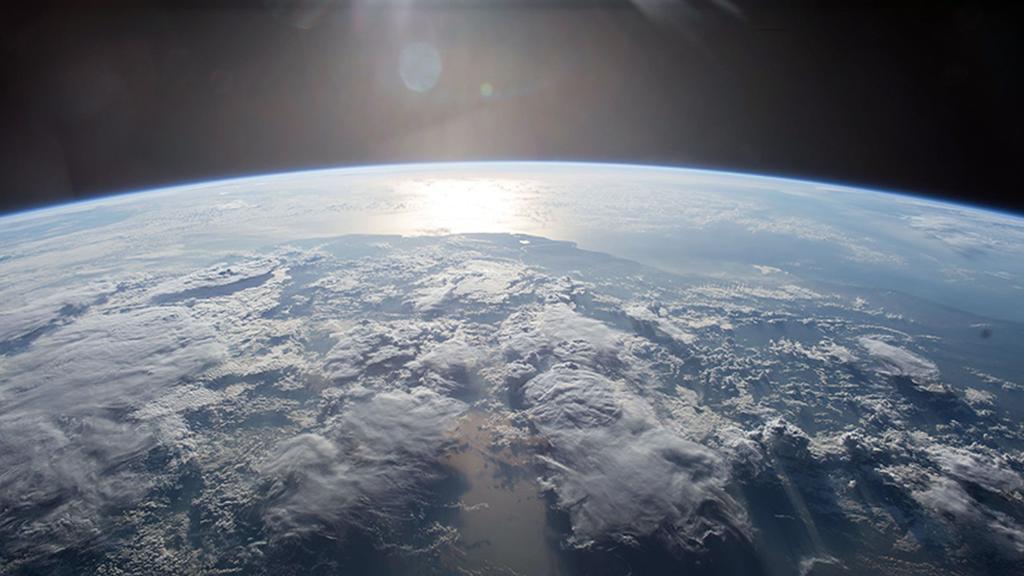 Foto tirada na Estação Espacial Internacional: precisa de mais provas? | NASA/AFP