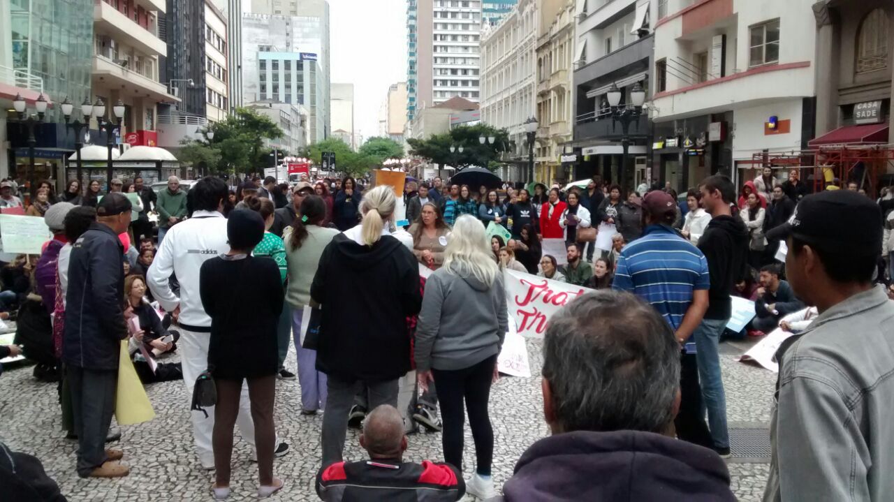 Protesto pela luta antimanicomial ocorreu na Rua XV de Novembro | Cecília Tümler/Cecília Tümler
