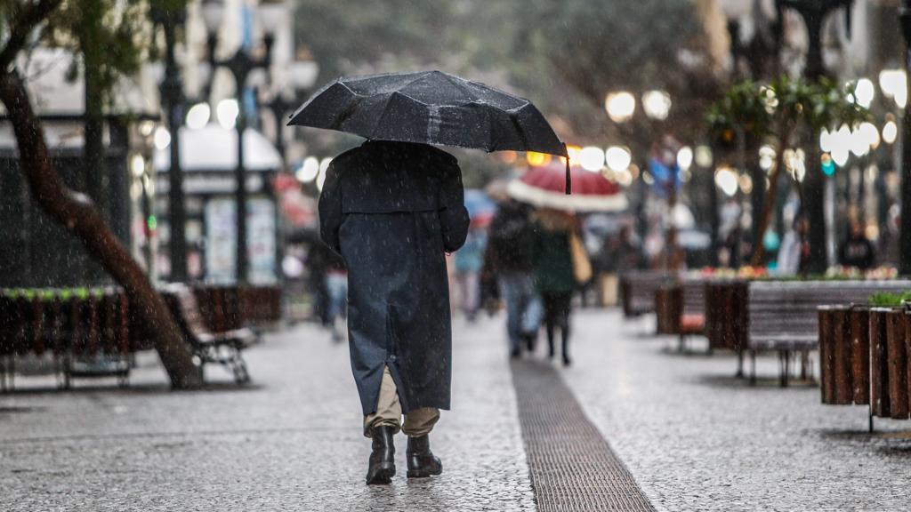 Chuva avança sobre o Paraná e ajuda na queda das temperaturas | Daniel Castellano /Gazeta do Povo