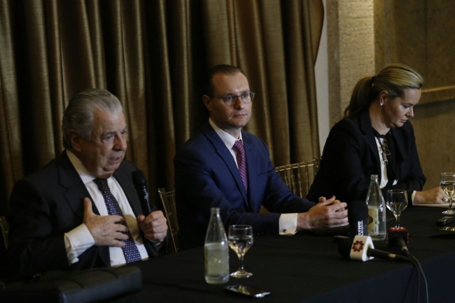 Advogados Jose Roberto Batochio, Cristiano Zanin e Waleska Martins fizeram críticas ao juiz Sergio Moro, mas sem citar o nome dele diretamente. | Pedro Serápio/Gazeta do Povo