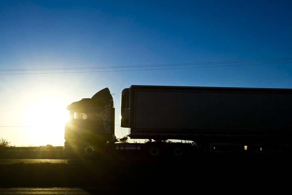 Jornada de trabalho de caminhoneiros da Rumo Logística passava de 30 horas, alega Ministério Público do Trabalho | Andre Rodrigues/Gazeta do Povo