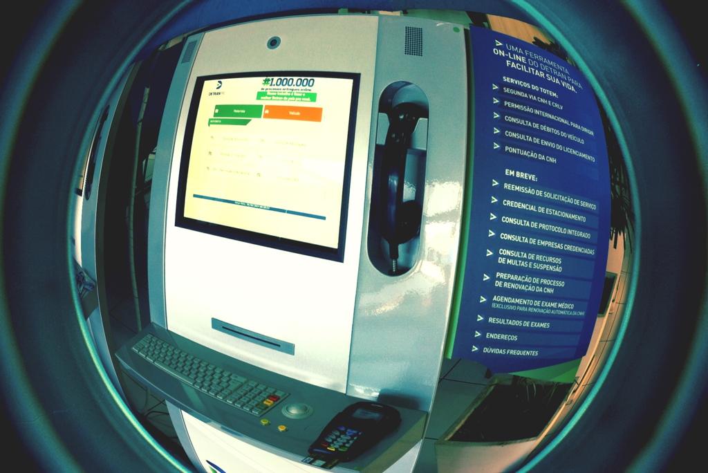 Pontos de atendimento irão oferecer 26 tipos de serviços do Detran e da Copel | Detran/Divulgação