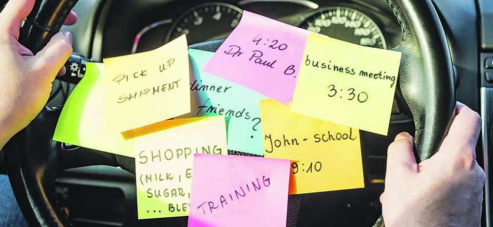 Não se iluda: você não consegue fazer tudo ao mesmo tempo Tentar fazer tudo ao mesmo tempo não é tão produtivo como se prega. Leia mais na Gazeta do Povo. | Bigstock/