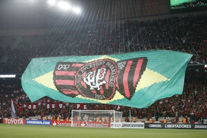 Bandeirão da torcida atleticana na Baixada. | Albari Rosa Gazeta do Povo