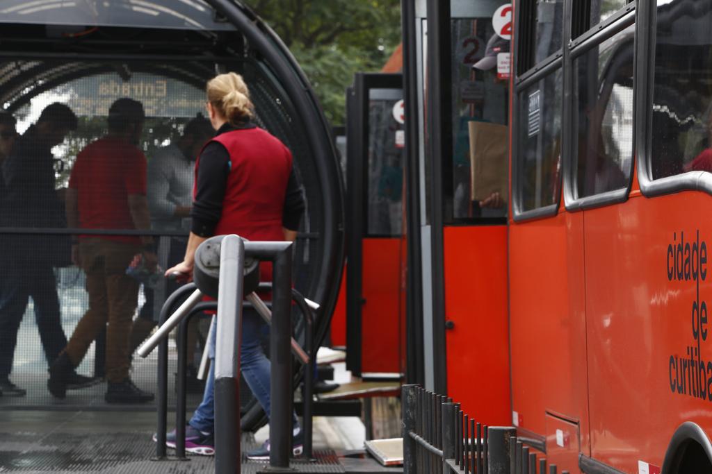 Estações tubo de Curitiba e região metropolitana têm novo prazo para serem reformadas | Aniele Nascimento/Gazeta do Povo