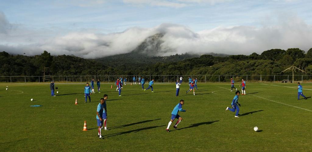 Jogadores do Paraná treinam no Ninho da Gralha para a estreia na Série B. | Jonathan Campos/Gazeta do Povo