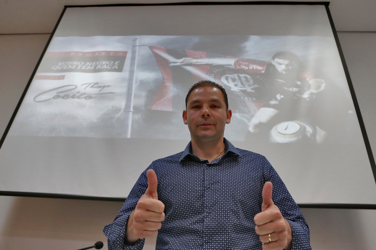 Cocito durante a apresentação do projeto no CT do Caju. | Albari Rosa/Gazeta do Povo