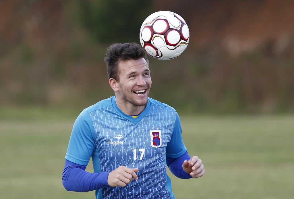 Zagueiro Eduardo Brock espera o Couto Pereira lotado na Copa do Brasil. | Jonathan Campos/Gazeta do Povo
