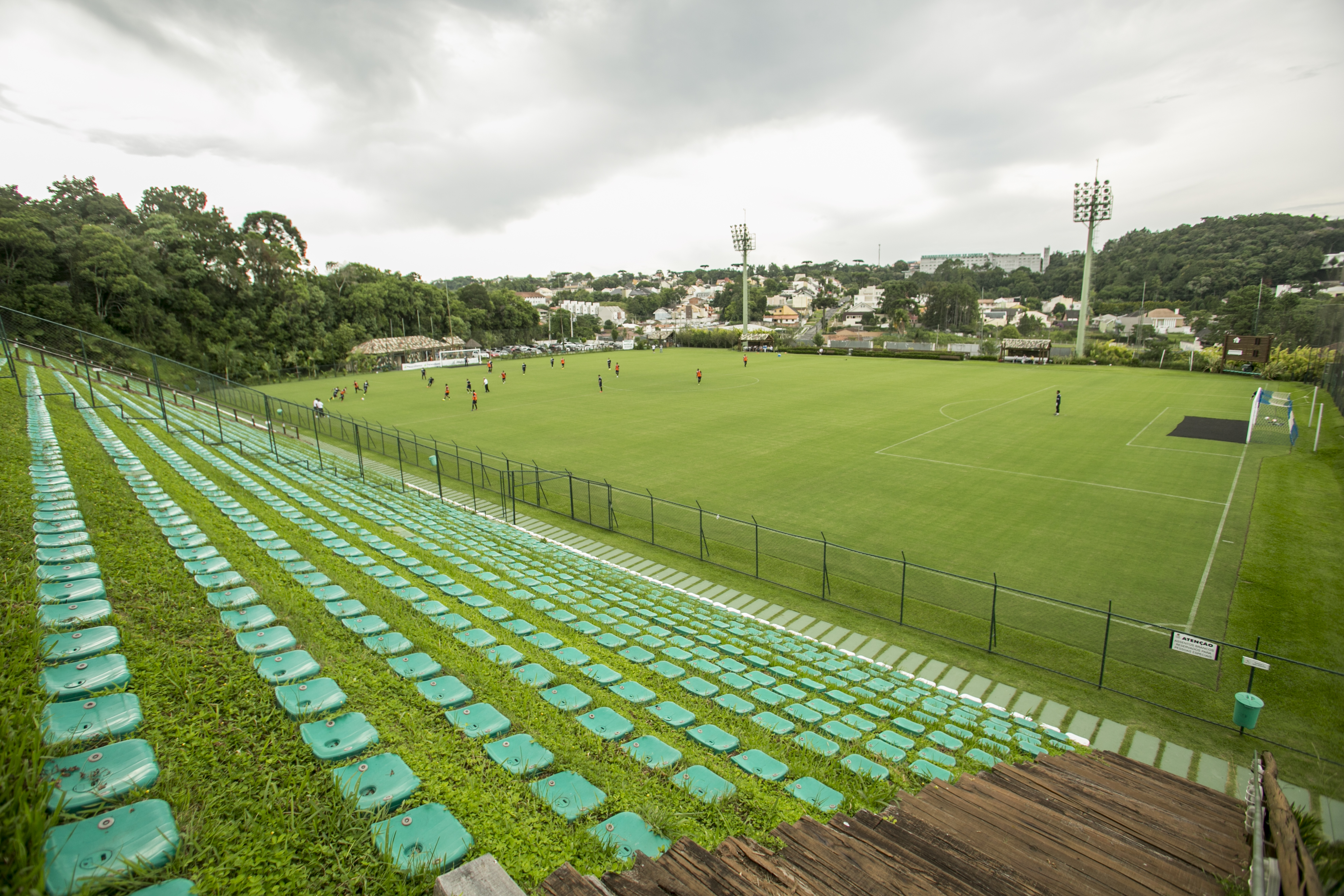 Campo ao lado do Parque Barigui será o local de treinos do Coxa. | Marcelo Andrade/Gazeta do Povo