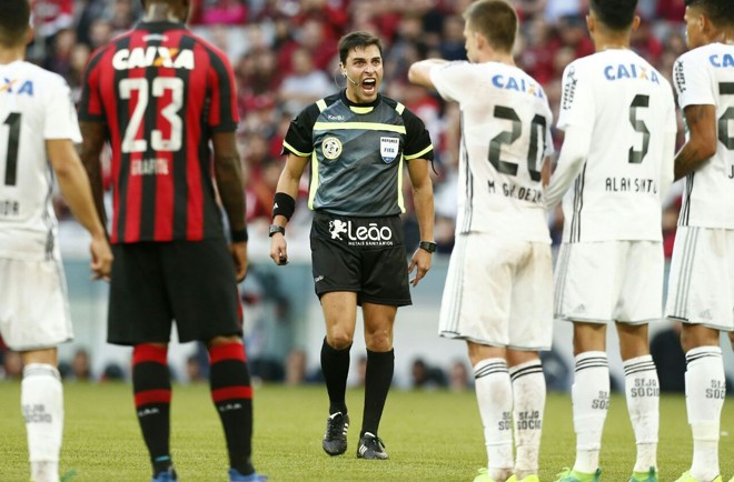 | Hugo Harada Gazeta do Povo