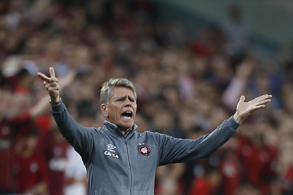 Paulo Autuori não poupou críticas depois do jogo com o Santa Cruz. | Albari Rosa/Gazeta do Povo