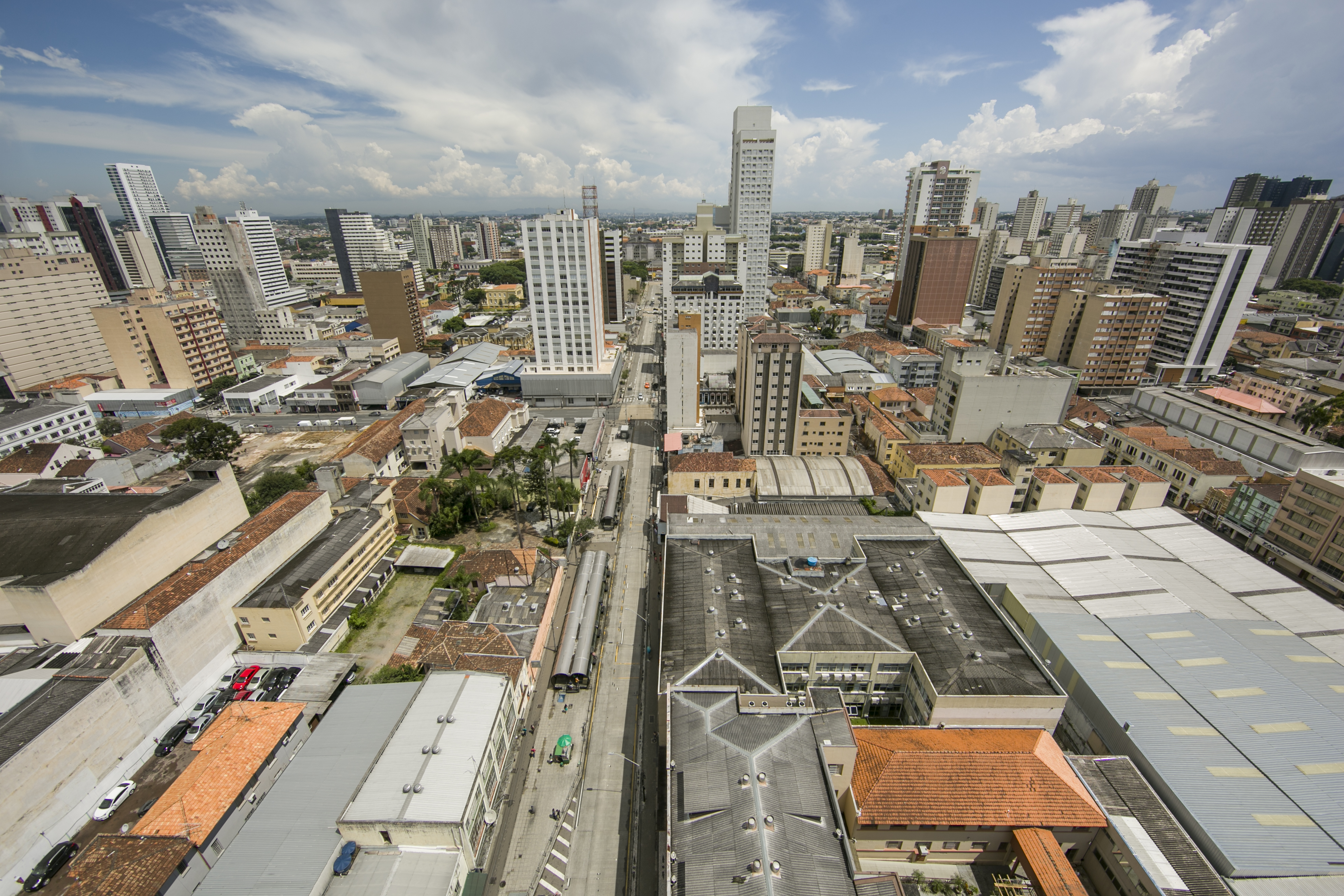 Tempo vai mudar nesta quinta-feira em Curitiba: chuvas devem voltar | Marcelo Andrade/Gazeta do Povo
