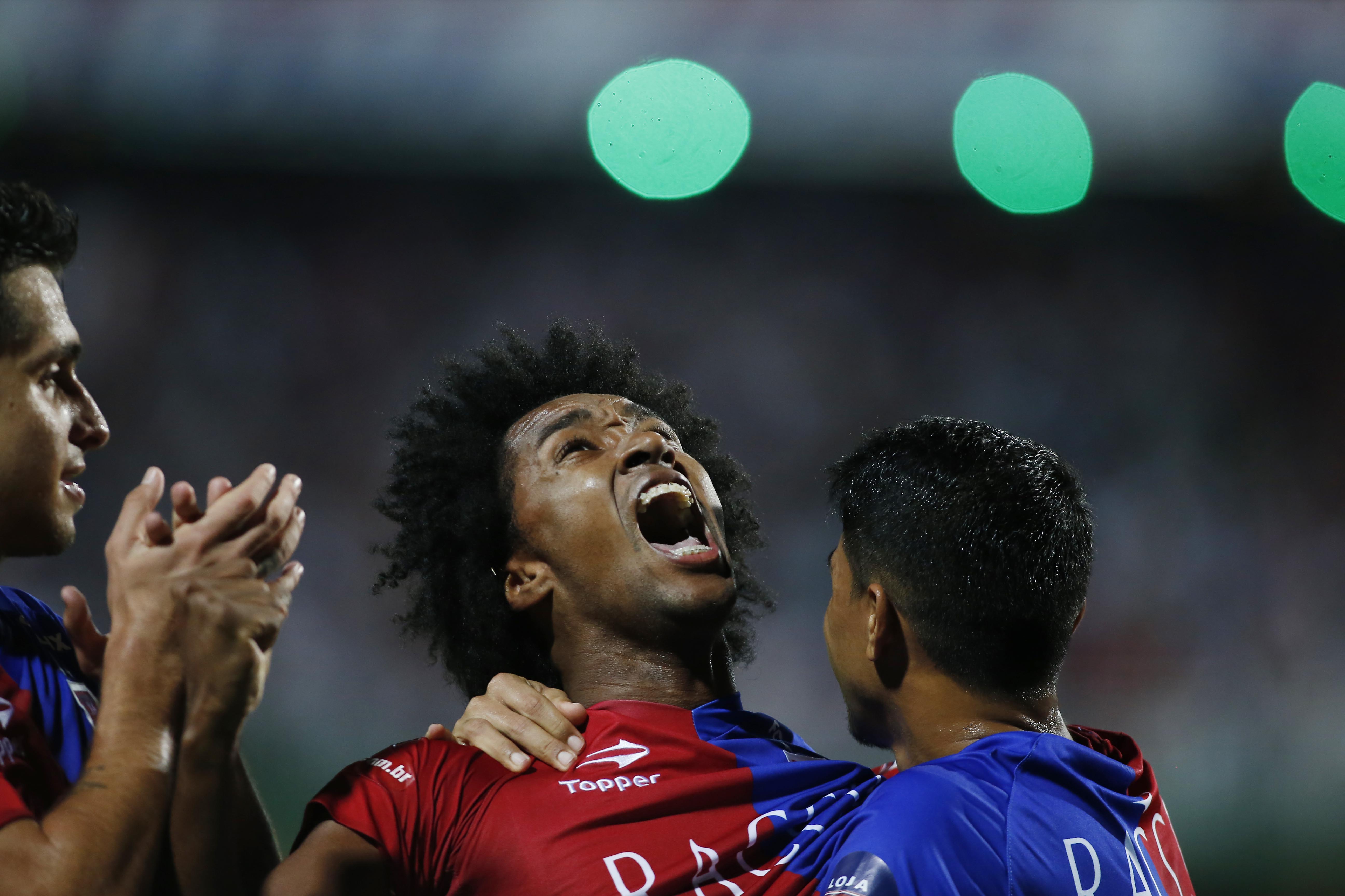 Biteco foi o nome do jogo em vitória paranista. | Albari Rosa/gazeta do povo