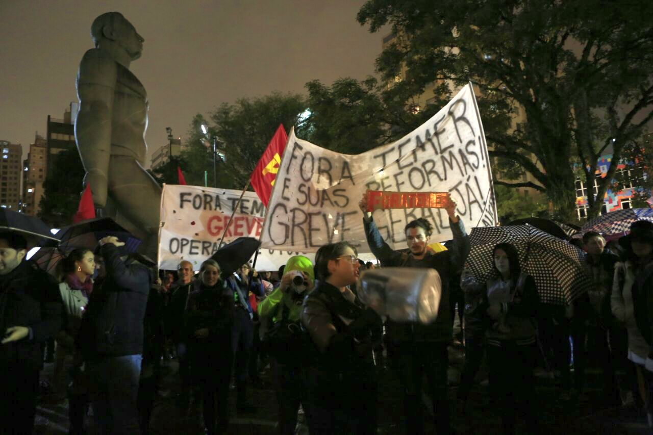 Protesto na Praça 19 de Dezembro | Marcelo Andrade/Gazeta do Povo