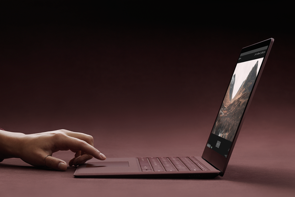 Com Windows 10 S e novo notebook, Microsoft tenta recuperar espaço perdido para o Google nas escolas Surface Laptop, novo notebook da Microsoft | MicrosoftDivulgação