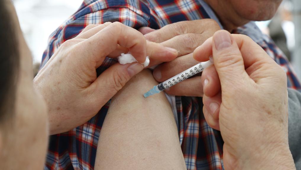 Até o dia 19 de maio, mais de 316 mil pessoas já tinha sido vacinadas contra gripe em Curitiba | Aniele Nascimento/Gazeta do Povo