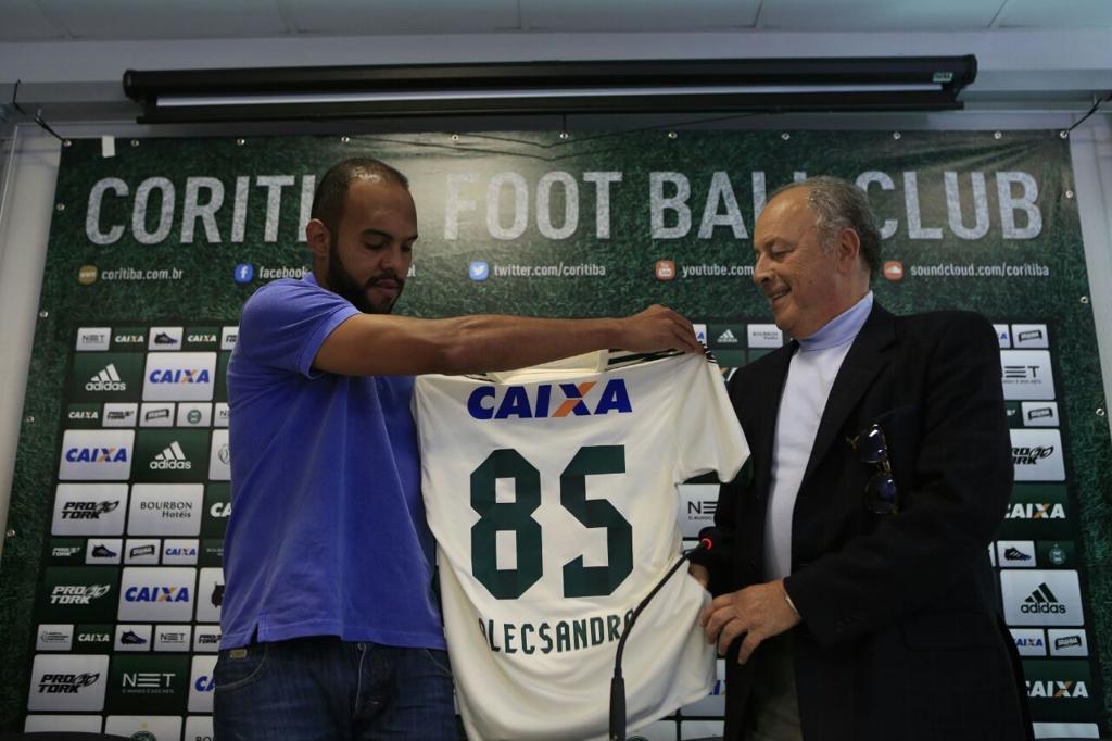 Alecsandro vai vestir a camisa 85 no Coritiba. | Marcelo Andrade/Gazeta do Povo
