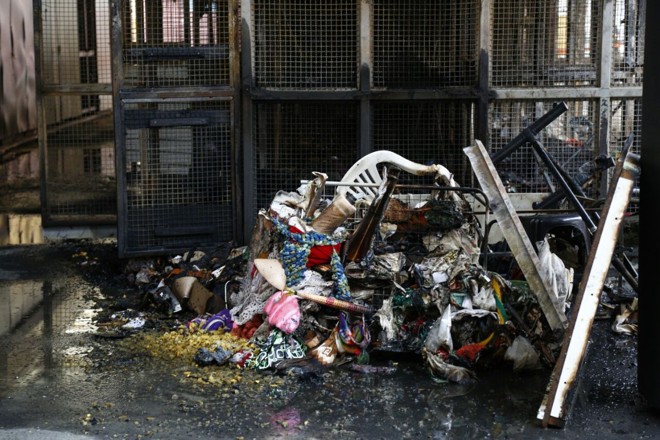 Estragos causados por incêndio na Rua da Cidadania | Aniele Nascimento/Gazeta do Povo
