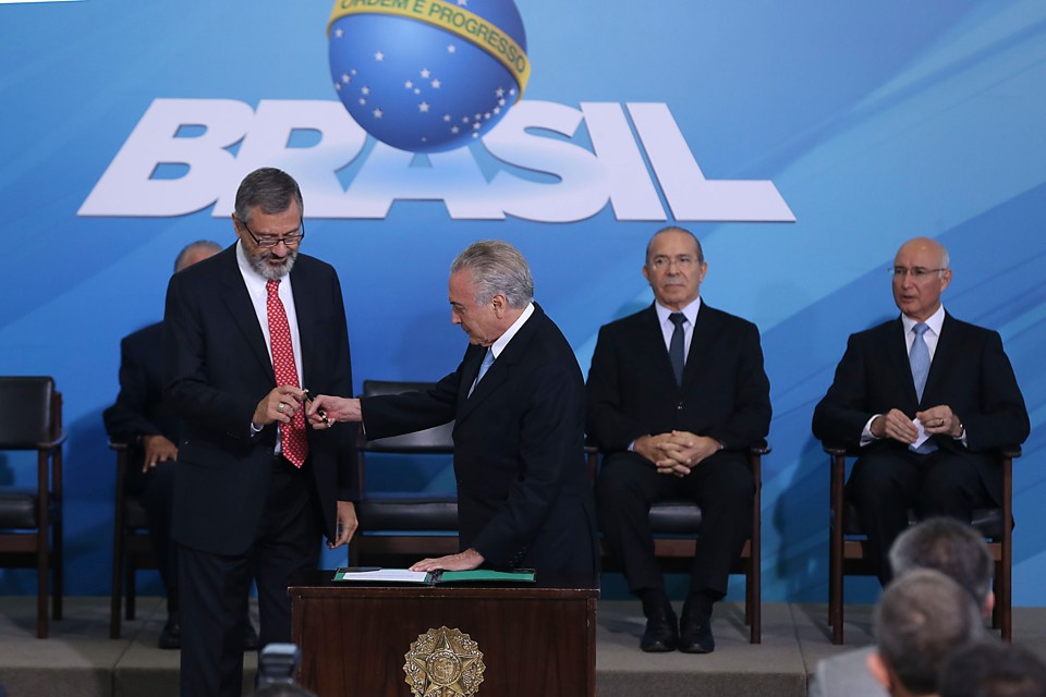Lava Jato é “programa de Estado, não de governo”, diz novo ministro da Justiça Presidente Michel Temer empossou o novo ministro da Justiça, Torquato Jardim. | Valter Campanato/Agência Brasil