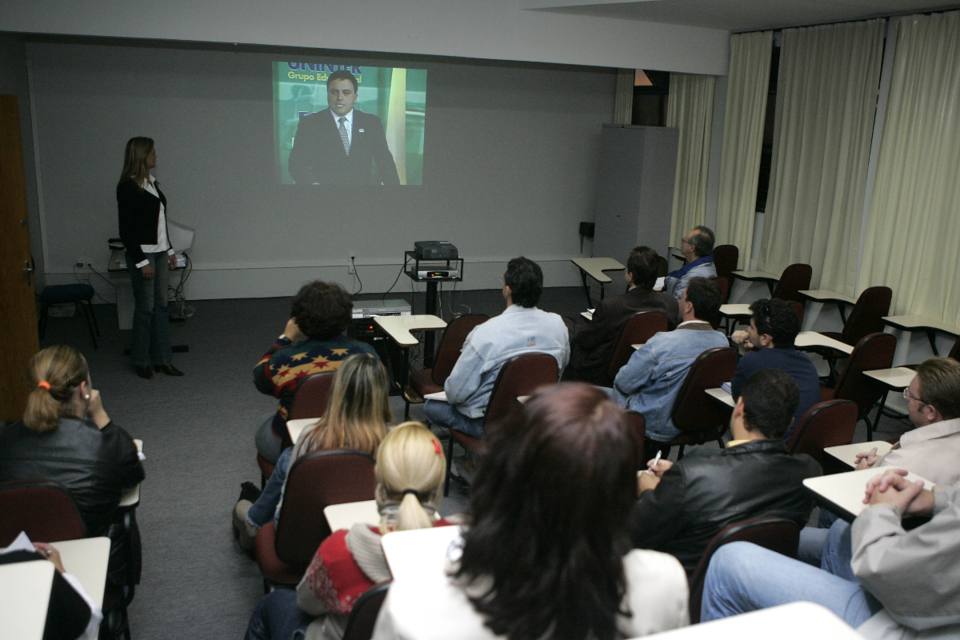 A falta de repouso dificulta não apenas a concentração durante a aula, mas a retenção do conteúdo depois dela | PEDRO SERAPIOPEDRO SERAPIO
