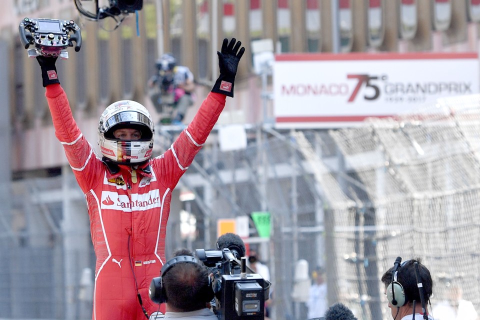 Vettel supera Raikkonen nos boxes, vence em Mônaco e abre vantagem na Fórmula 1 | ANDREJ ISAKOVIC/AFP