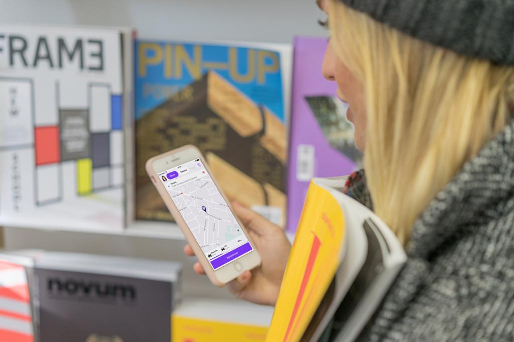 Para conseguir o desconto, basta utilizar um código promocional do app. | Divulgação/Cabify