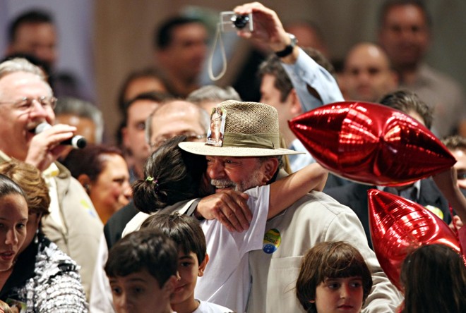 Lula em Curitiba em 2010: comício na CIC. | Albari Rosa/Albari Rosa