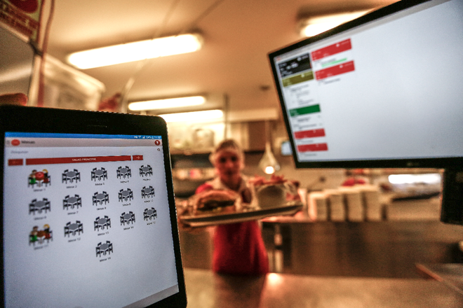 Madero investe em tecnologia na cozinha para tornar atendimento mais rápido | Jonathan CamposGazeta do Povo