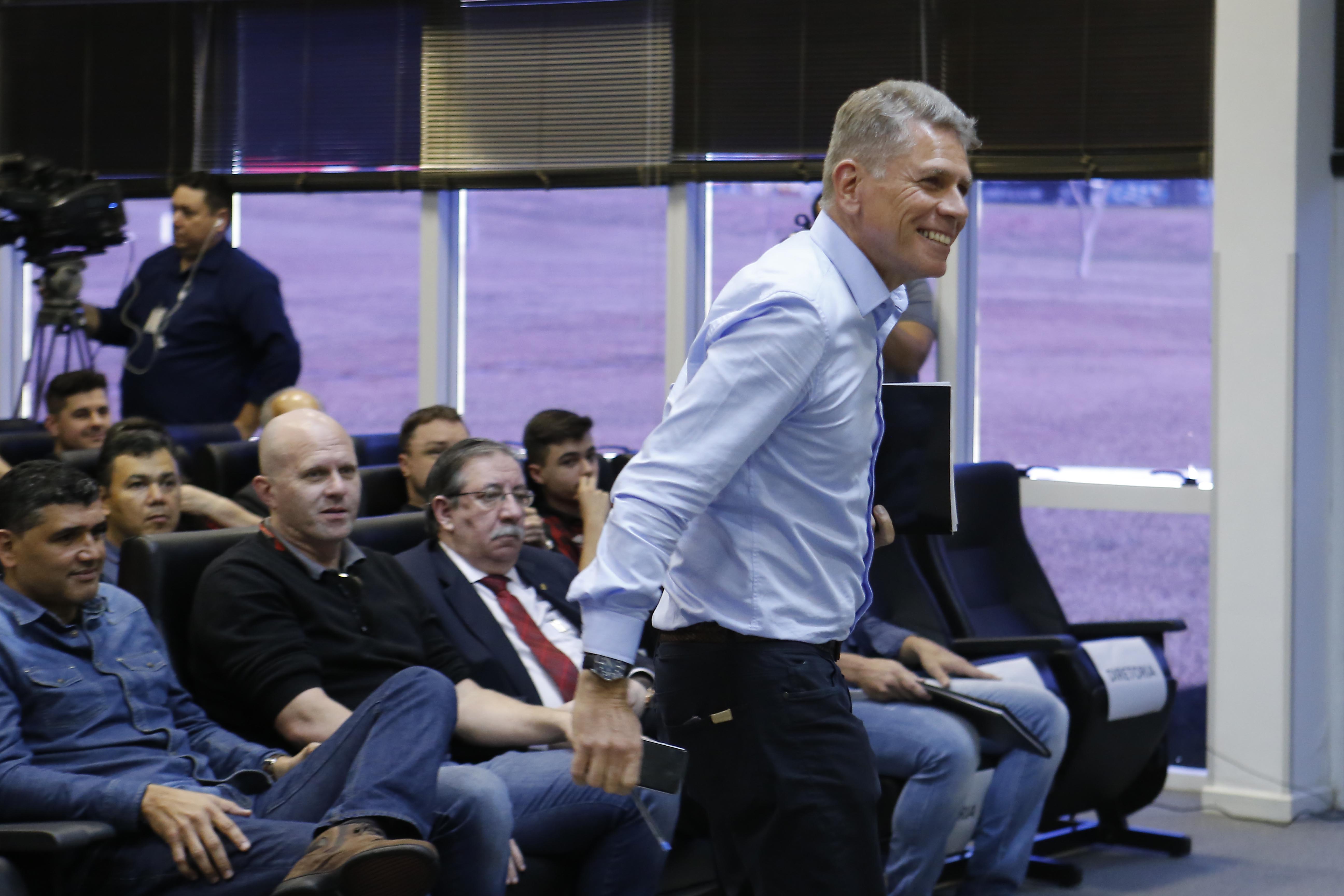 Autuori durante a apresentação do projeto de formação do Atlético. | Albari Rosa/Gazeta do Povo