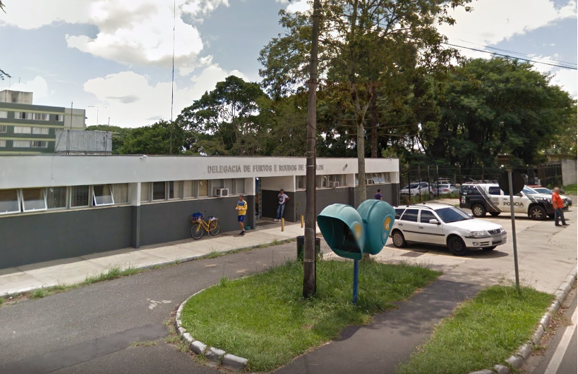 Equipamentos foram encontrados em cela da Delegacia de Furtos e Roubos de Veículos | Reprodução/