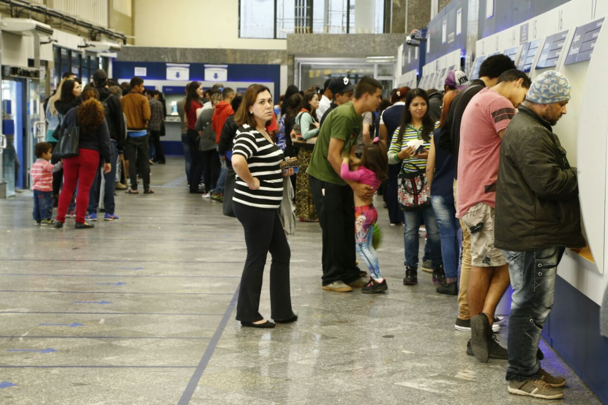 FGTS inativo: 48 agências abrem em Curitiba neste sábado | Hugo HaradaGazeta do Povo