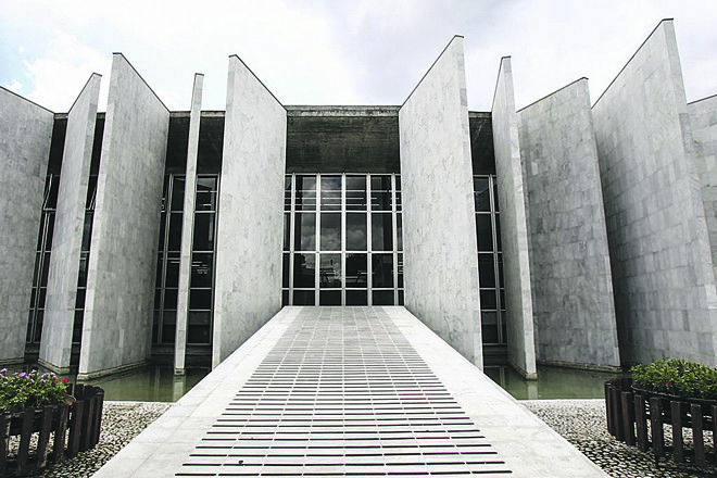 O prédio do Tribunal de Contas do Paraná, em Curitiba | Daniel Castellano/Gazeta do Povo/Arquivo